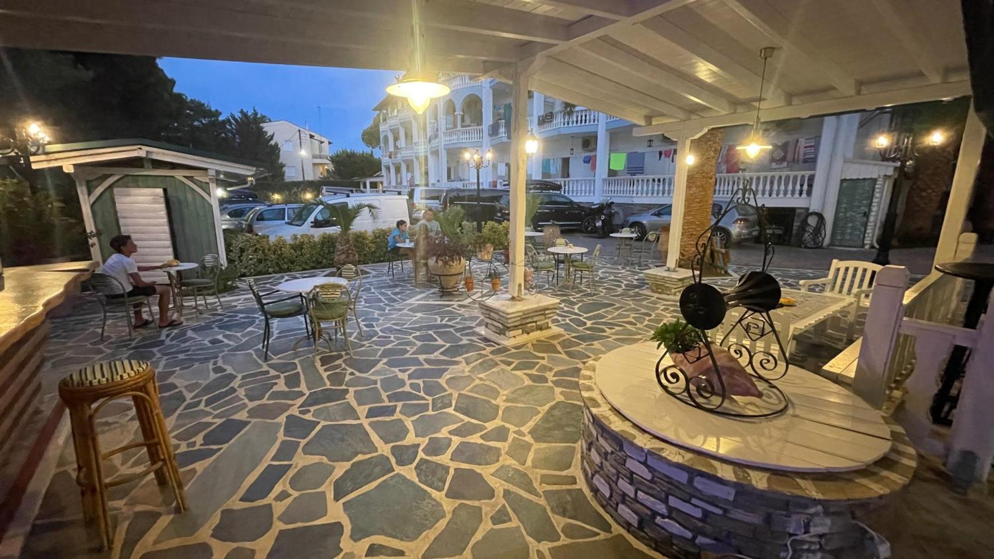 Diaporos Hotel ブアブロウ エクステリア 写真