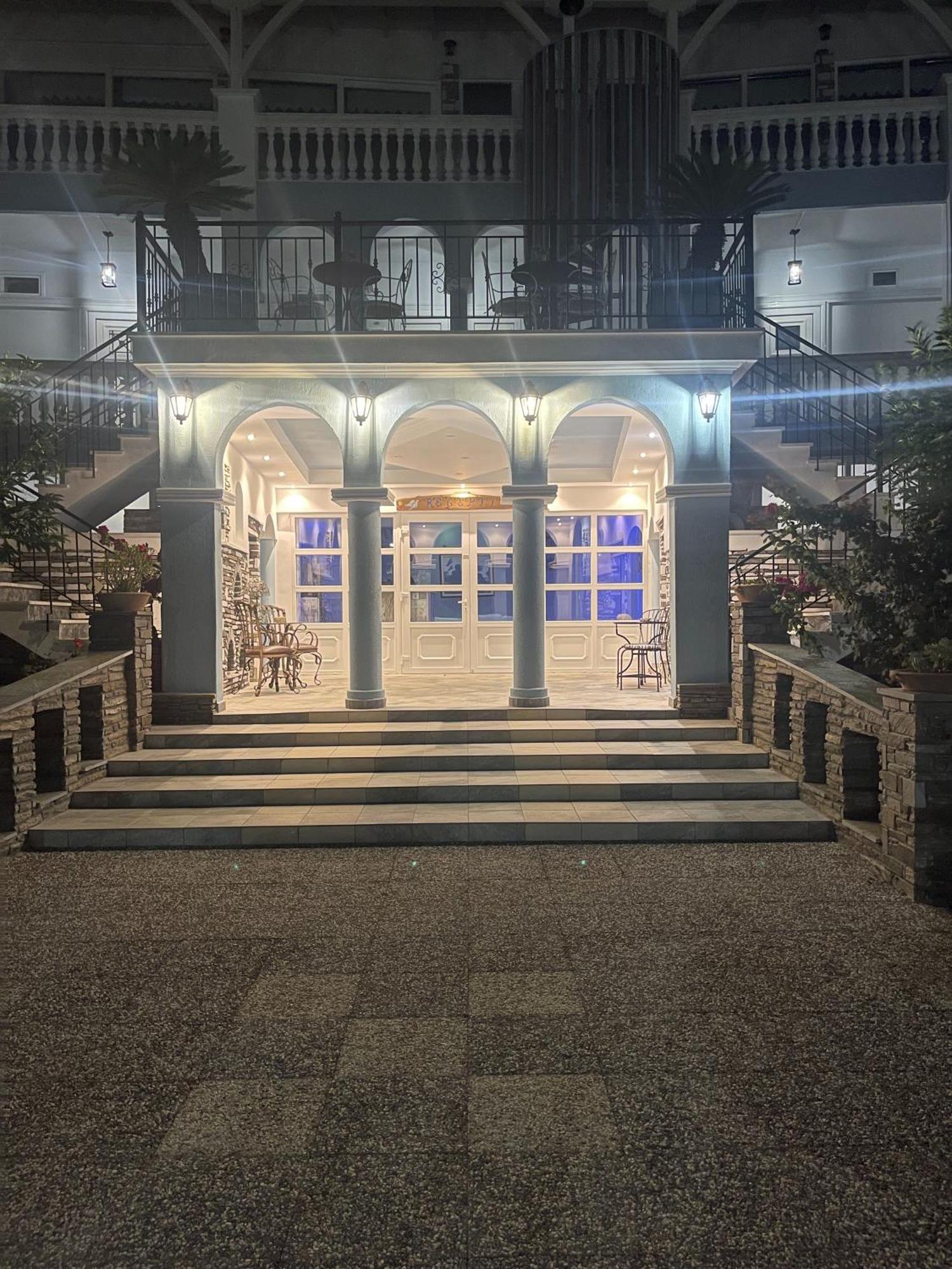 Diaporos Hotel ブアブロウ エクステリア 写真