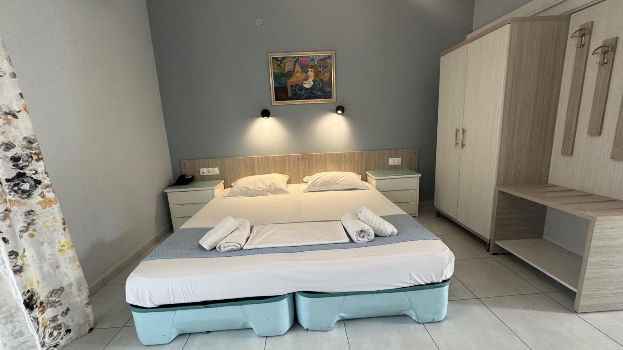 Diaporos Hotel ブアブロウ エクステリア 写真